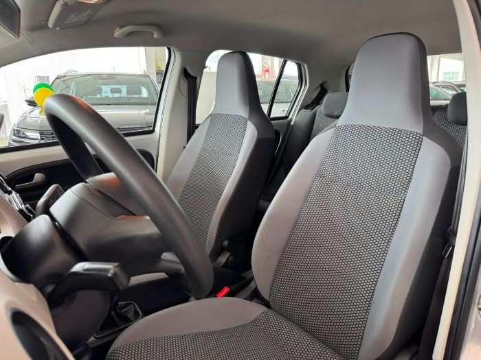 VOLKSWAGEN UP MOVE 1.0