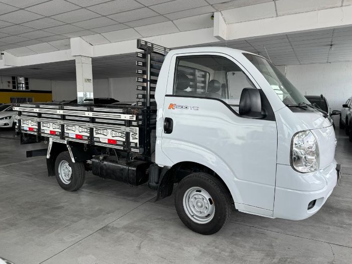 KIA BONGO K-2500 2.5 4x2 TBD