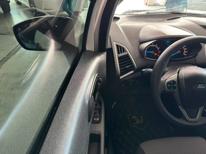 FORD ECOSPORT SE 1.6