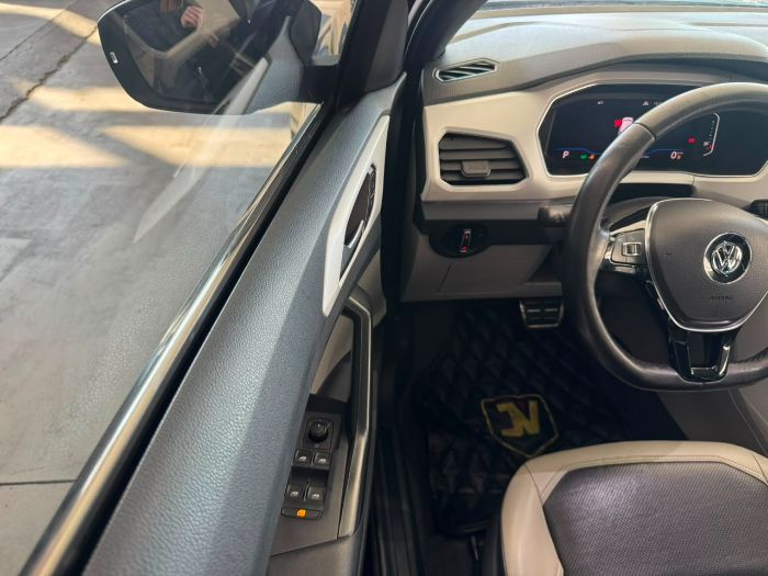 VOLKSWAGEN T-CROSS HIGHLINE TSI 1.4