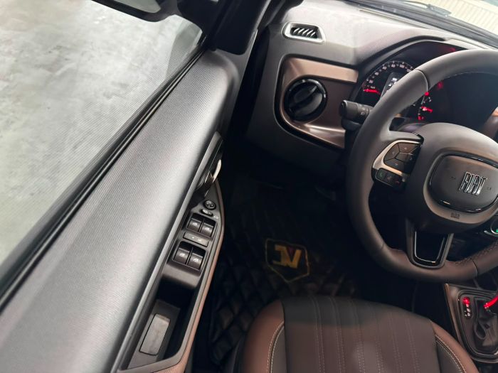 FIAT STRADA RANCH TURBO AT 1.0