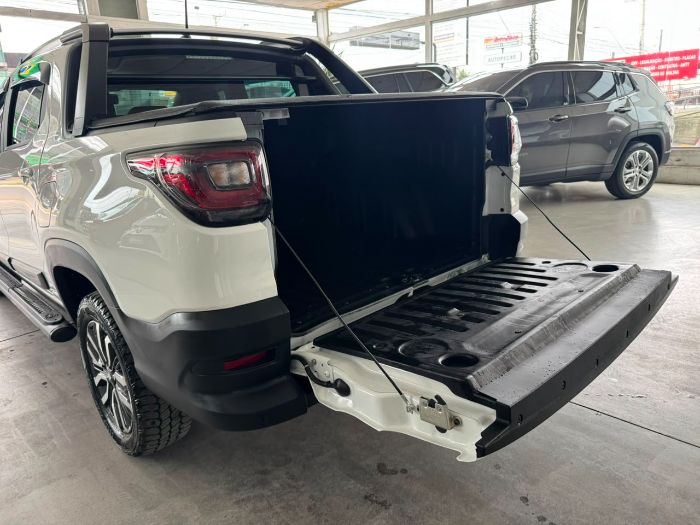 FIAT STRADA RANCH TURBO AT 1.0