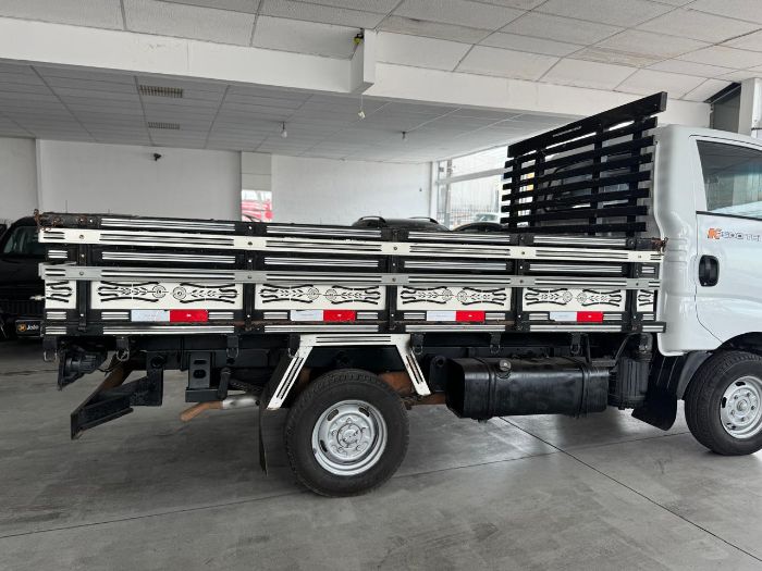 KIA BONGO K-2500 2.5 4x2 TBD