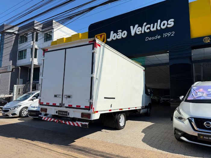 IVECO CAMINHÃO DAILY 55C17 CS