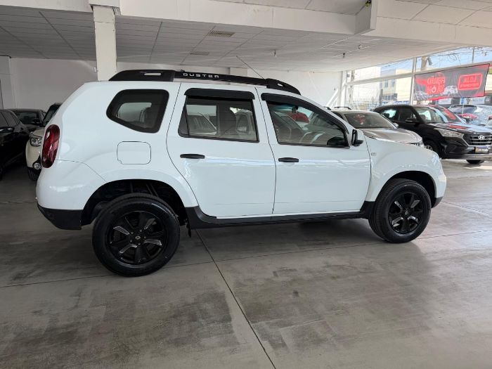 RENAULT DUSTER AUTHENTIQUE 1.6