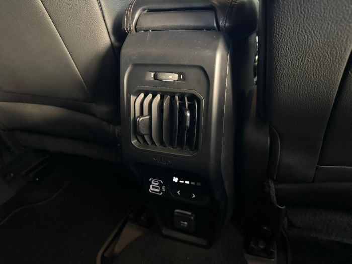 JEEP COMMANDER LIMITED T270 1.3