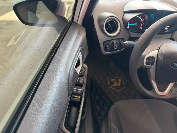 FORD FIESTA NEW SEL HATCH 1.6