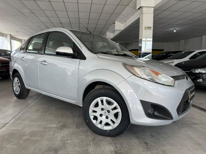 FORD FIESTA SEDAN 1.6