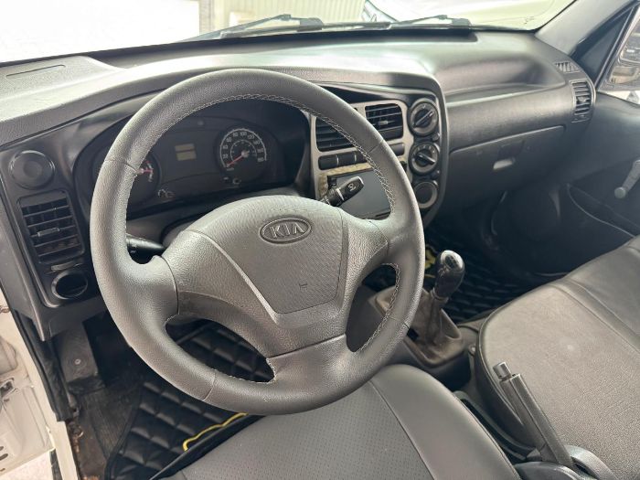 KIA BONGO K-2500 2.5 4x2 TBD