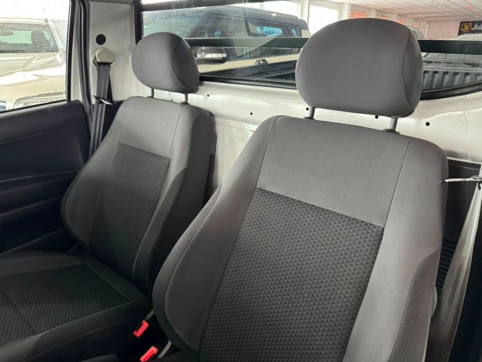 VOLKSWAGEN SAVEIRO CS ROBUST 1.6