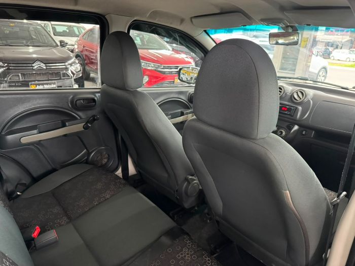 FIAT UNO VIVACE Celeb. 1.0 