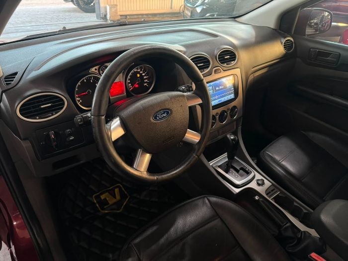 FORD FOCUS SEDAN 2.0 16V