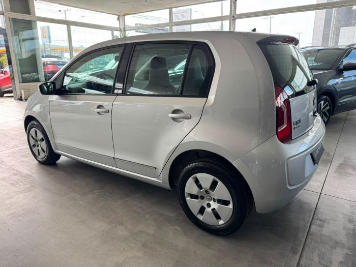 VOLKSWAGEN UP MOVE 1.0