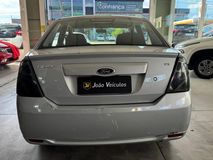 FORD FIESTA SEDAN 1.6 