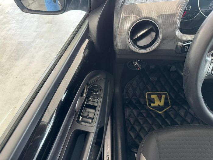 VOLKSWAGEN UP CROSS TSI 1.0