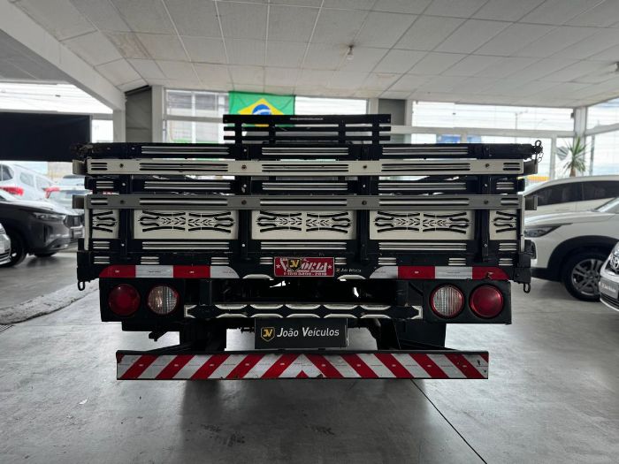 KIA BONGO K-2500 2.5 4x2 TBD