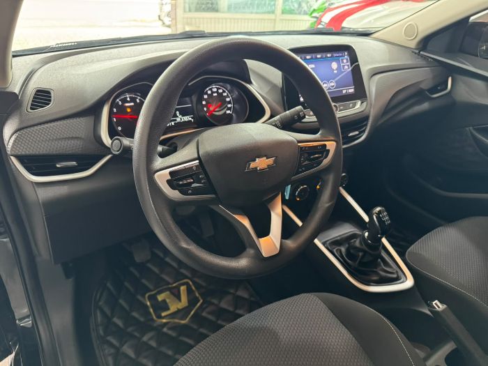 CHEVROLET ONIX PLUS 10MT LT